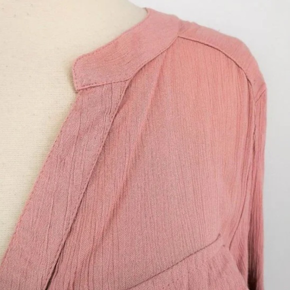 Derek Heart Convertible Sleeve Pink Crinkle Fabric Peplum Top Size Large - Picture 4 of 11